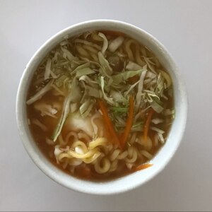 野菜たっぷり！インスタントラーメンの作り方